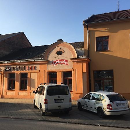 Grillbar Penzion & Restaurant Спишска-Нова-Вес Экстерьер фото